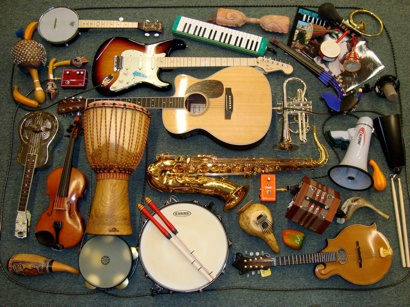 Click on the picture for a tour of Groth Music's 20,000 Square Foot Showroom in Bloomington, MN