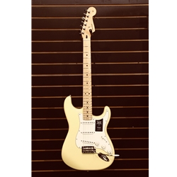 Fender Player Stratocaster® Electric Guitar - Buttercream